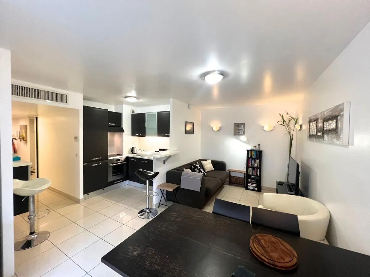 Sunlight Properties - Mirage - Central Nice With Parking And Terrace Apartment